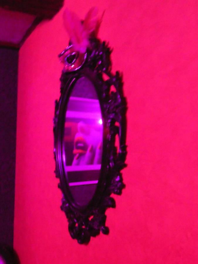 Le Rouge Et Noir
