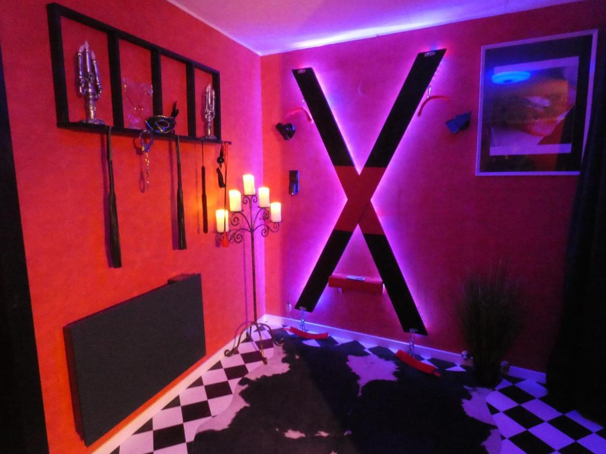 Le Rouge Et Noir Apartment Barr