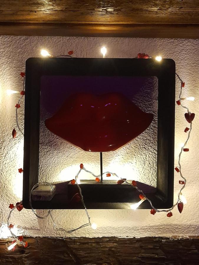 Le Rouge Et Noir Apartment Barr
