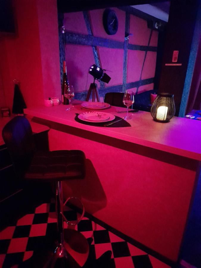 Le Rouge Et Noir