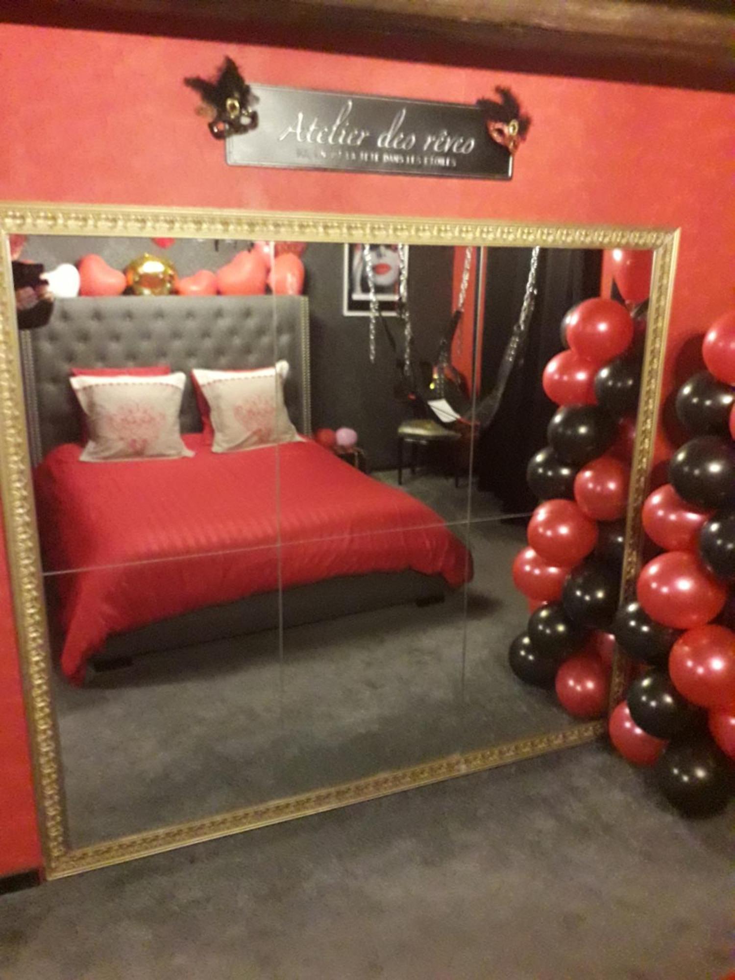 Le Rouge Et Noir *